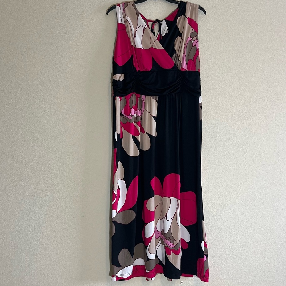 Fashion Bug Dress Size 1X Pink, Beige, Black, & Brown, Tieable Back, No Sleeves